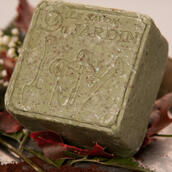 Savon de Marseille Kub Trädgård med skrubb - 275 g